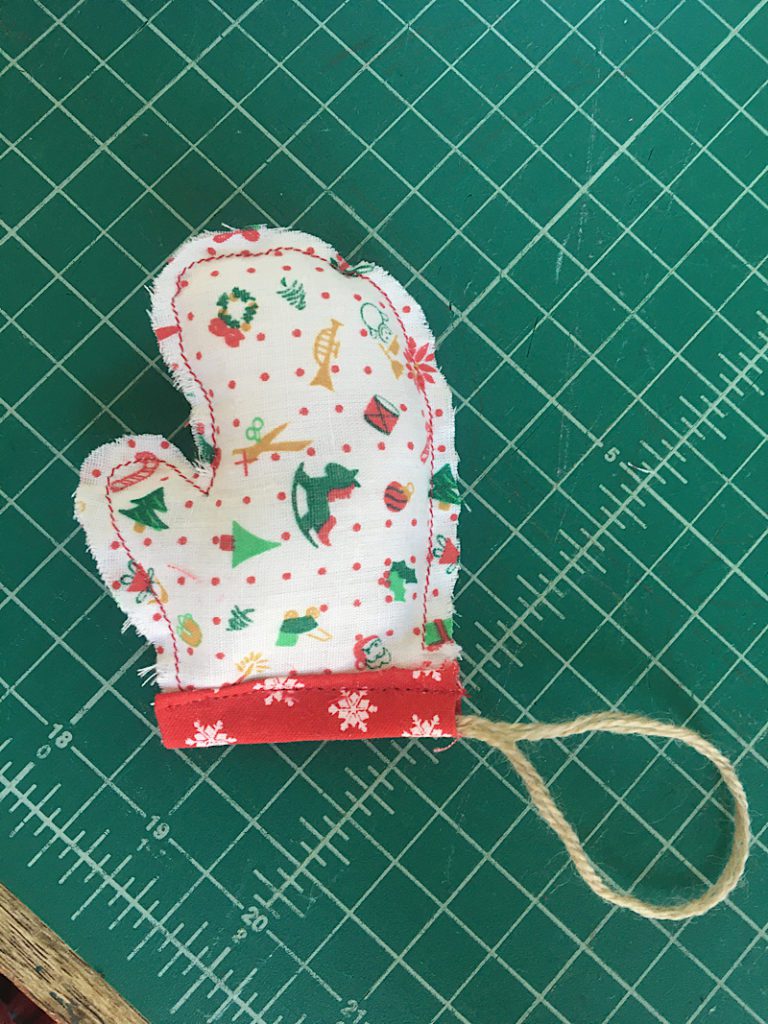 completed mitten ornament with string