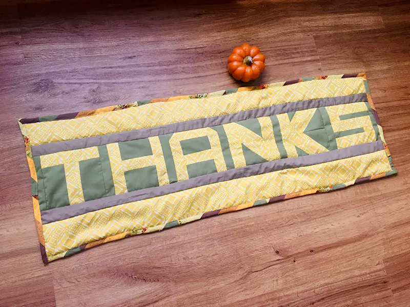 Thanks Thanksgiving Thanks quilt table runner