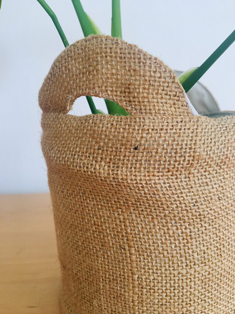 finished DIY burlap planter basket with handles
