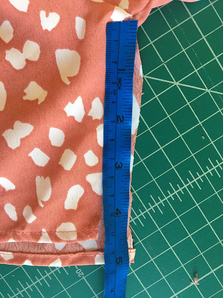 measuring the sleeve seam