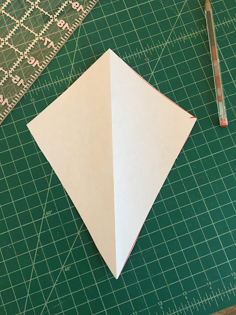 paper diamond kite pattern