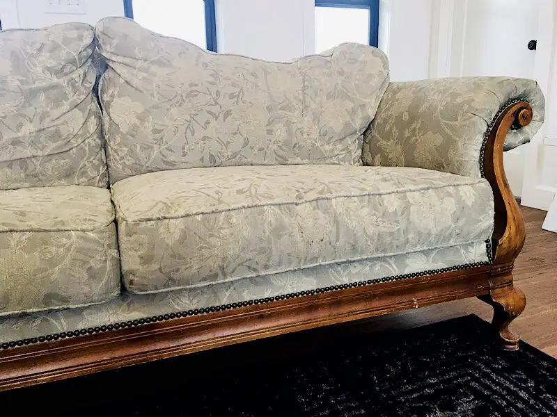 old couch before reupholstering
