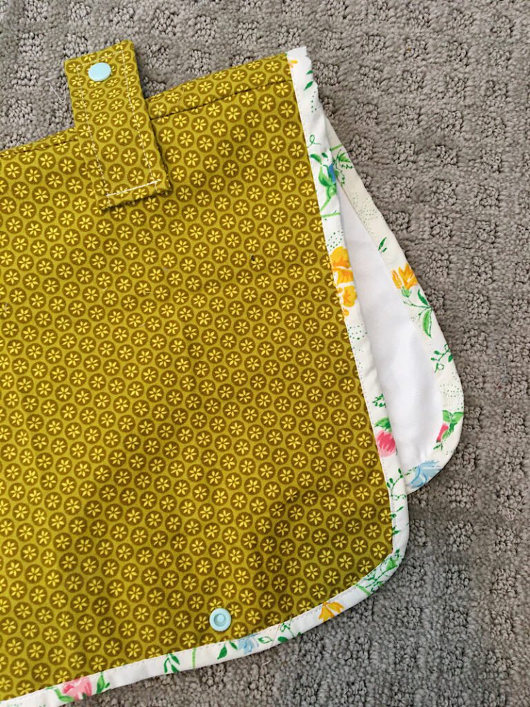 Waterproof diaper changing mat tutorial ♥ Fleece Fun