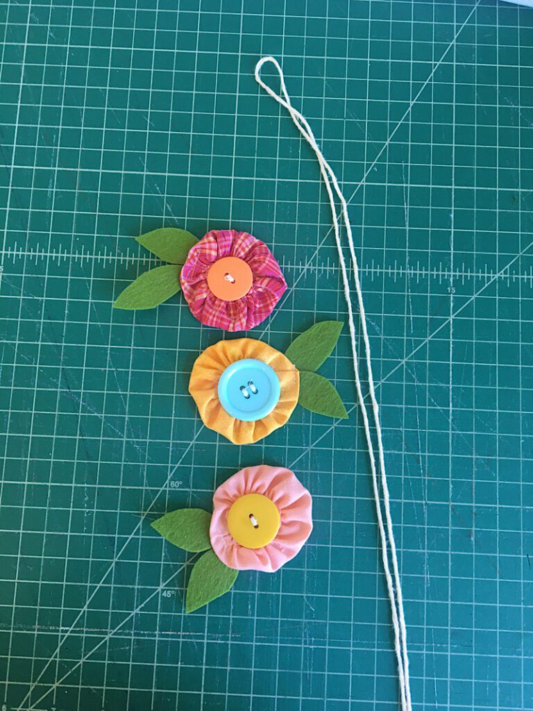 cutting string for the yoyo flowers