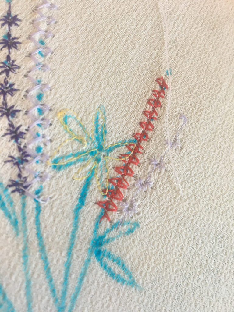 embroider flower outline on sewing machine
