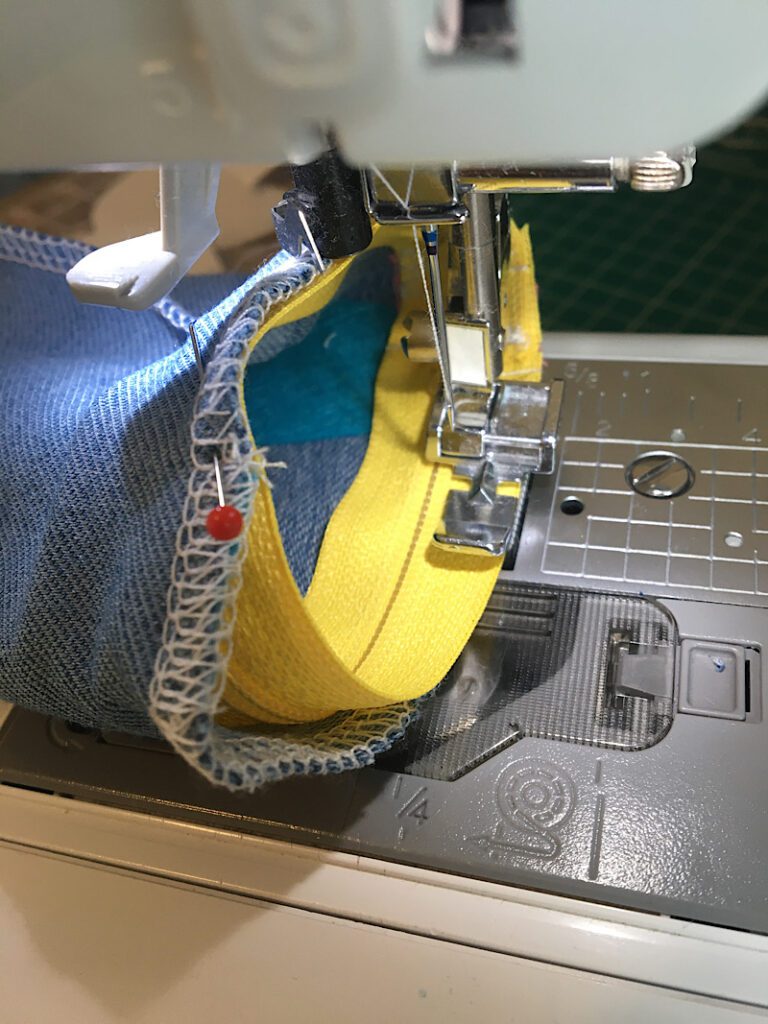 sewing zipper to fish