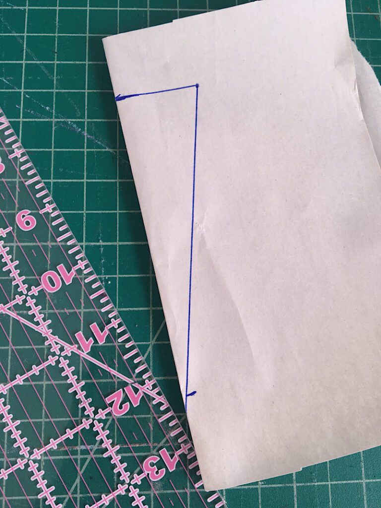 Drawing a triangle on paper pattern 