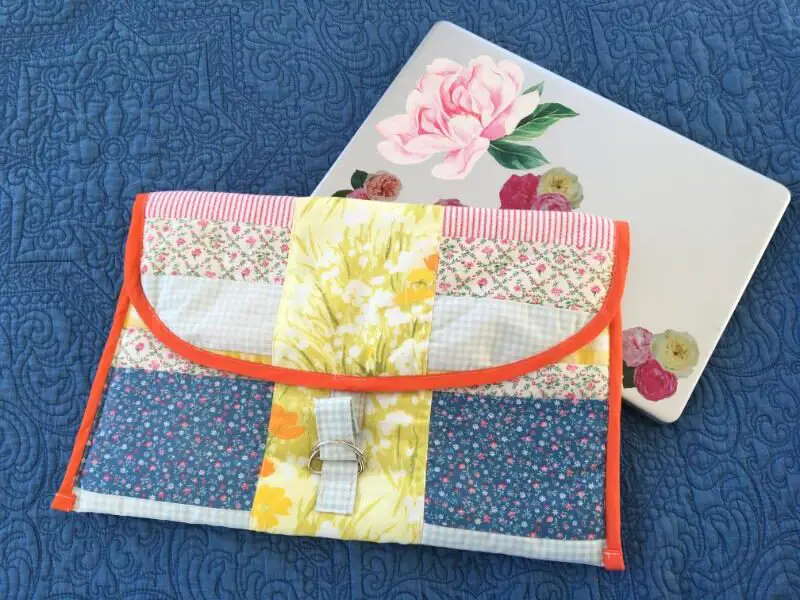 DIY scrappy quilted laptop case sleeve