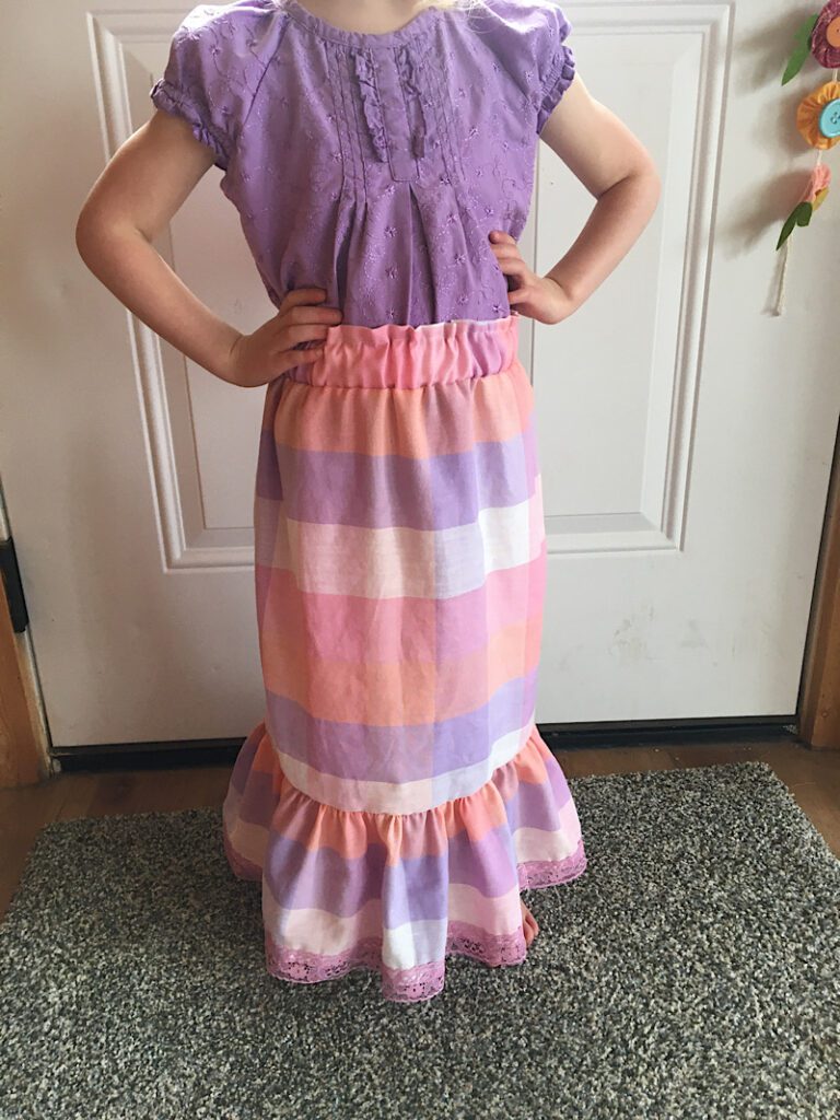 girl wearing a Gathered Skirt with elastic waistband