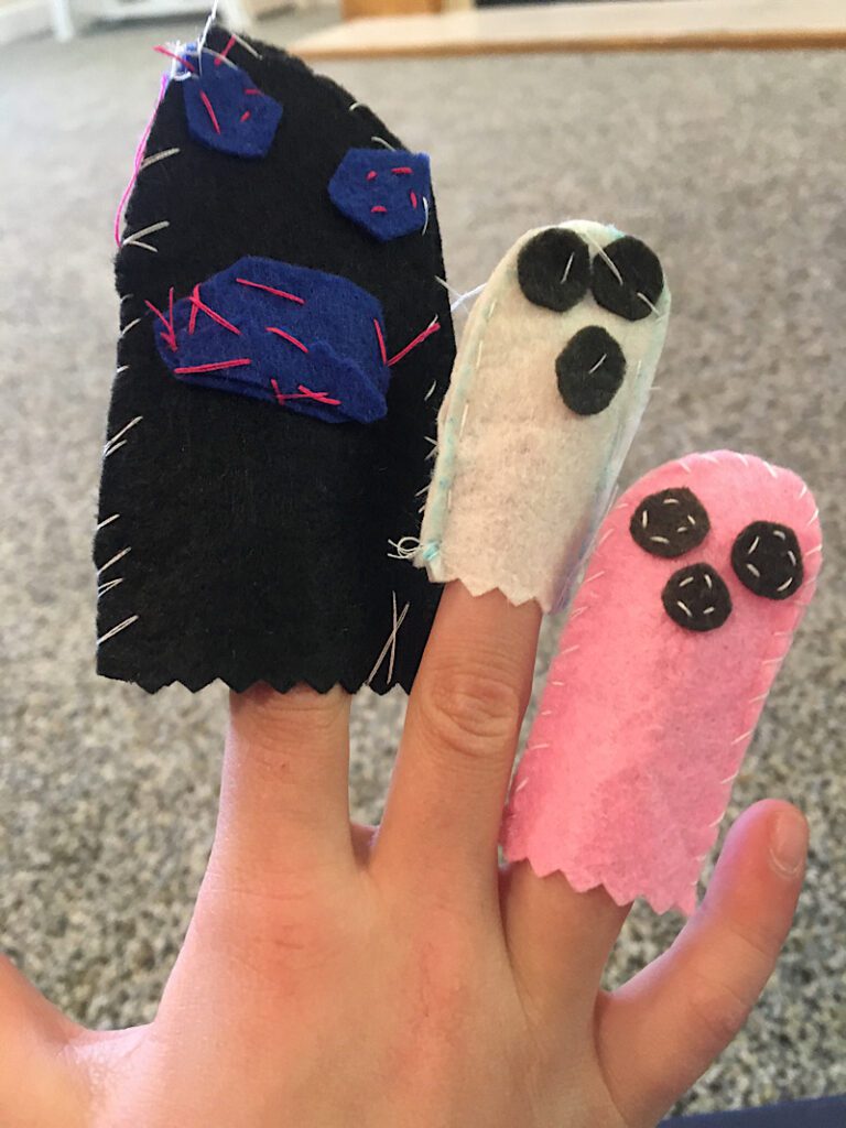 ghost felt finger puppets