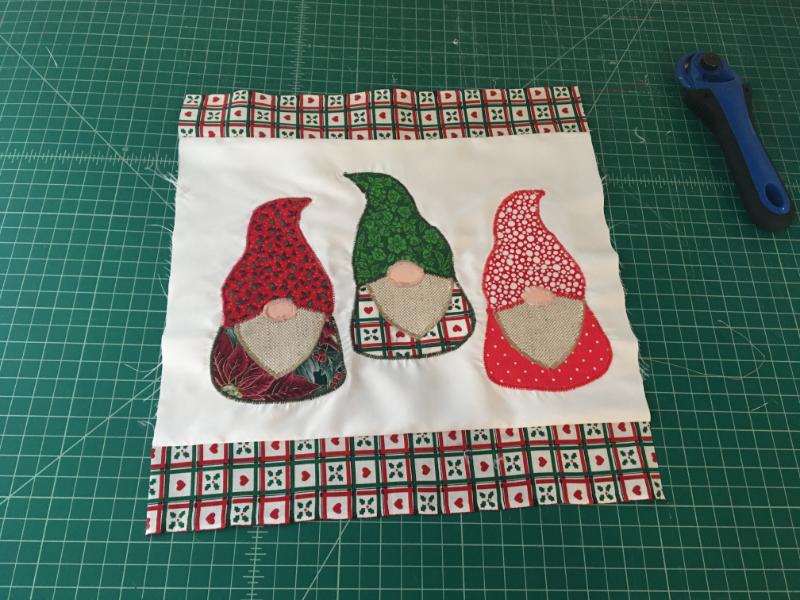 trimmed gnome quilt 